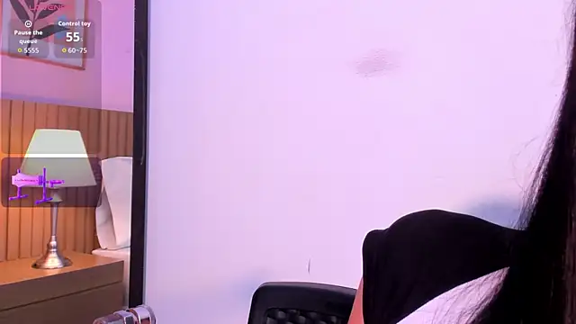 sexy mich 18 online show from 5, 4, 2026