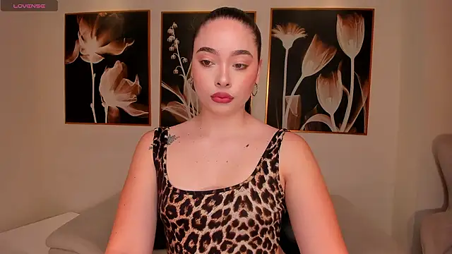 AlinaKravitz online show from 2, 2, 2026