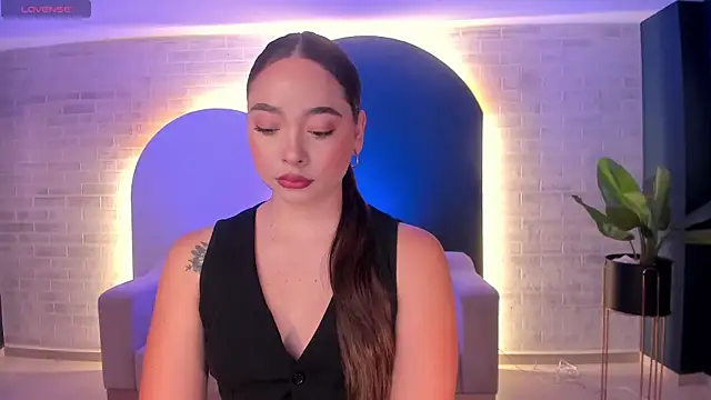 AlinaKravitz online show from 13, 2, 2026