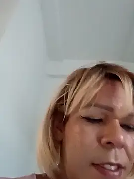 blondebitchlitle online show from 18, 10, 2025