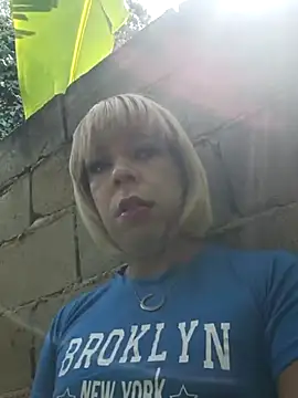 blondebitchlitle online show from 15, 12, 2025