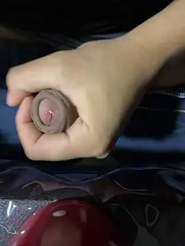 mylovetr1 online show from 6, 3, 2025