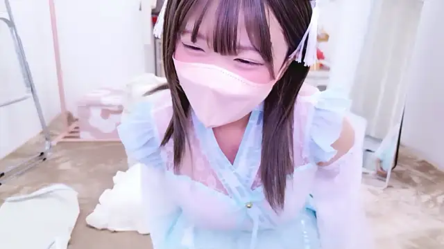 Snapshot of aki_zzz chatting on 10, 4, 2026 aki zzz online show from 10, 4, 2026