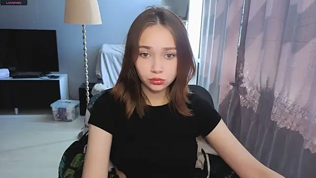 Snapshot of SweetLinaa chatting on 6, 6, 2026 SweetLinaa online show from 6, 6, 2026