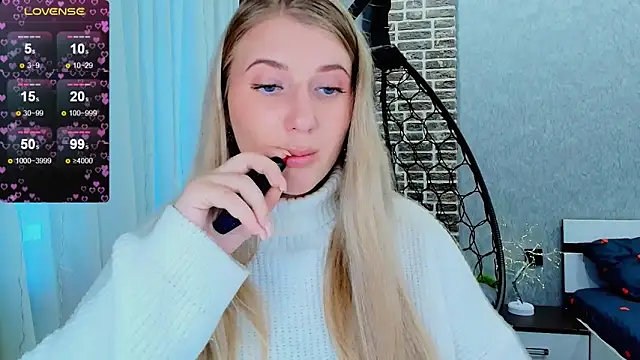 Evacadooo online show from 30, 10, 2025