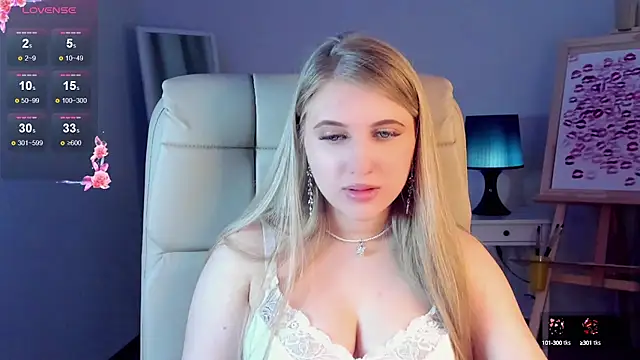 Snapshot of Evacadooo chatting on 15, 3, 2025 Evacadooo online show from 15, 3, 2025