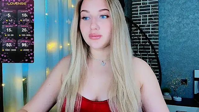 Evacadooo online show from 26, 11, 2025