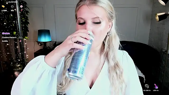 Evacadooo online show from 12, 3, 2026