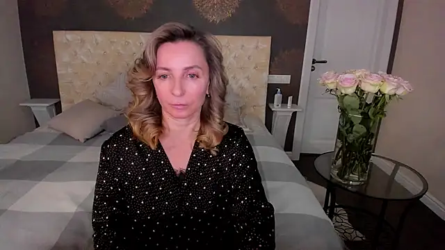 Snapshot of AllisonWilliams chatting on 8, 10, 2025 AllisonWilliams online show from 8, 10, 2025