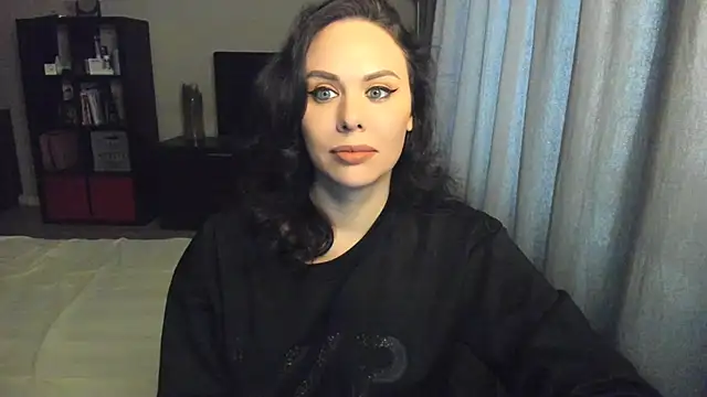 Snapshot of MollyCheiz chatting on 5, 3, 2025 MollyCheiz online show from 5, 3, 2025