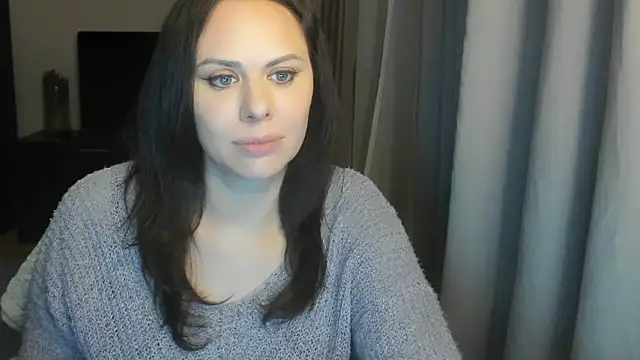 MollyCheiz online show from 10, 3, 2026