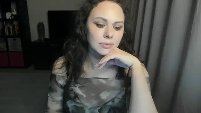 MollyCheiz online show from 30, 5, 2026