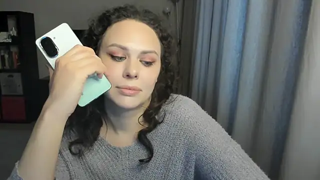 MollyCheiz online show from 31, 5, 2026