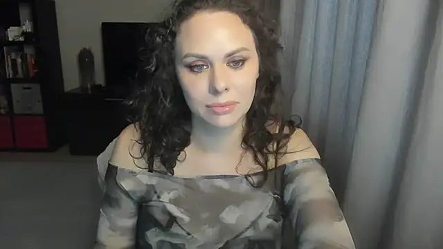 MollyCheiz online show from 25, 5, 2026