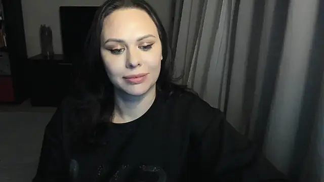 MollyCheiz online show from 13, 12, 2025