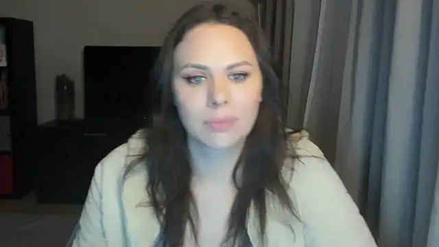 MollyCheiz online show from 8, 4, 2026