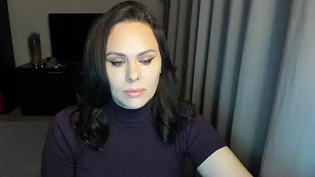 MollyCheiz online show from 28, 10, 2025