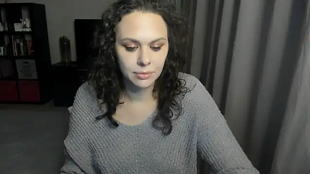 MollyCheiz online show from 24, 5, 2026
