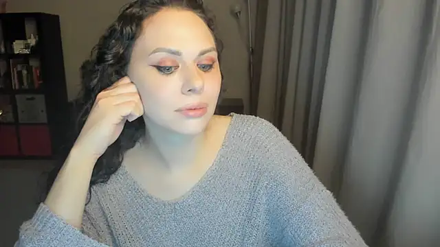 MollyCheiz online show from 28, 5, 2026