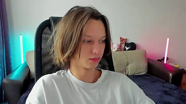 Ostin meow online show from 12, 4, 2026