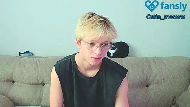 Snapshot of Ostin_meow chatting on 12, 1, 2025 Ostin meow online show from 12, 1, 2025