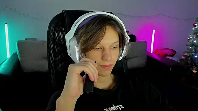 Ostin meow online show from 20, 12, 2025