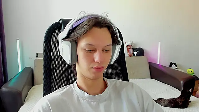 Ostin meow online show from 16, 2, 2026