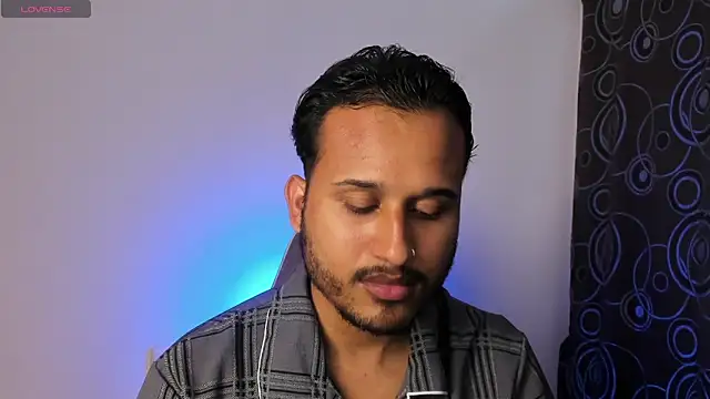 Raf brunette online show from 29, 5, 2026