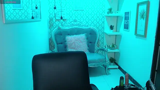 scarleth blue online show from 5, 3, 2025