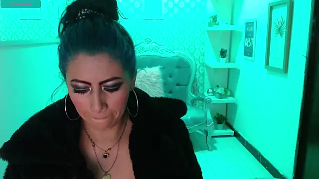 scarleth blue online show from 8, 3, 2025