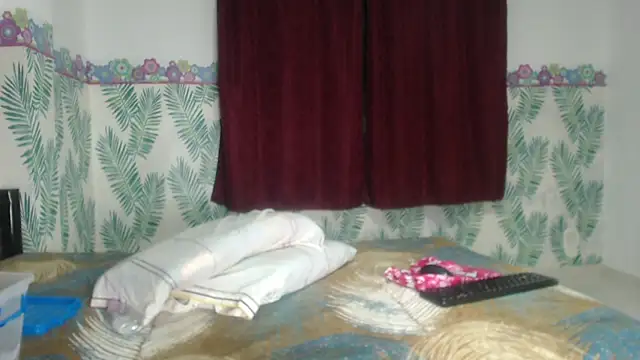 leonabigass18 online show from 6, 1, 2025