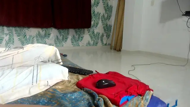 leonabigass18 online show from 24, 1, 2025