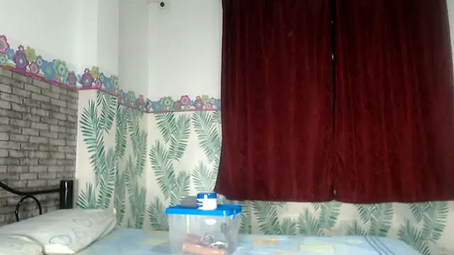 leonabigass18 online show from 6, 2, 2025