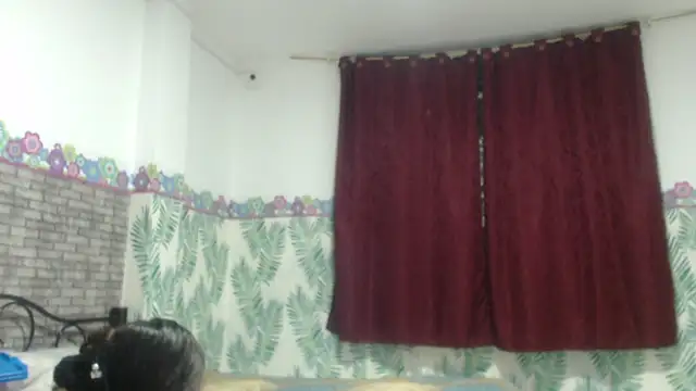 leonabigass18 online show from 5, 1, 2025