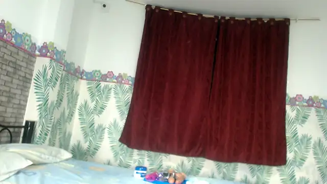 leonabigass18 online show from 2, 2, 2025