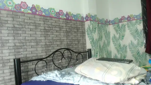 leonabigass18 online show from 4, 12, 2024