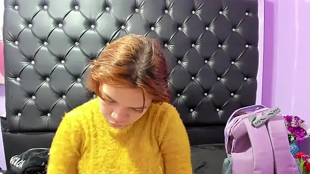 Snapshot of MelanyCarter18 chatting on 9, 10, 2025 MelanyCarter18 online show from 9, 10, 2025