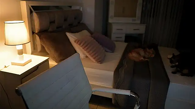 Camilaa bueno online show from 18, 11, 2025