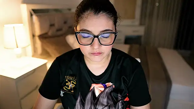 Camilaa bueno online show from 19, 10, 2025