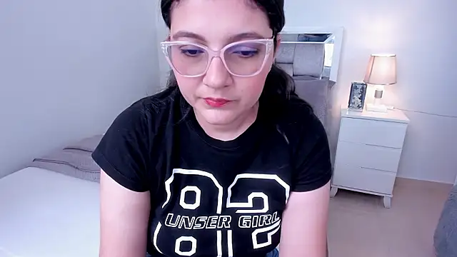 Camilaa bueno online show from 23, 3, 2026