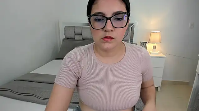 Snapshot of Camilaa_bueno chatting on 23, 4, 2026 Camilaa bueno online show from 23, 4, 2026