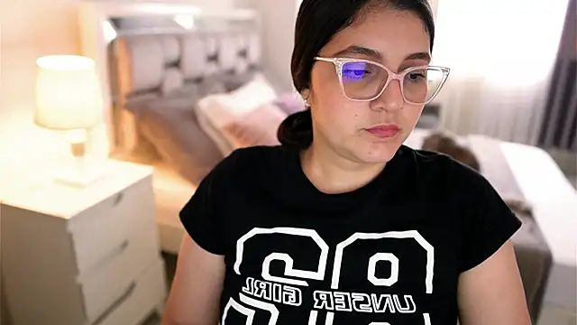 Camilaa bueno online show from 23, 11, 2025