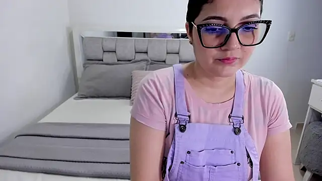 Camilaa bueno online show from 13, 7, 2026