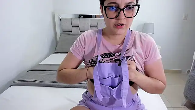 Camilaa bueno online show from 23, 7, 2026