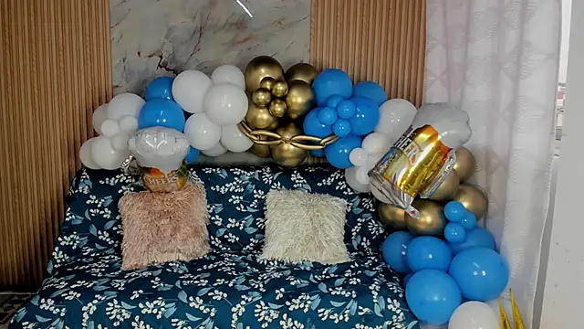 Snapshot of Any_topless chatting on 11, 10, 2025 Any topless online show from 11, 10, 2025