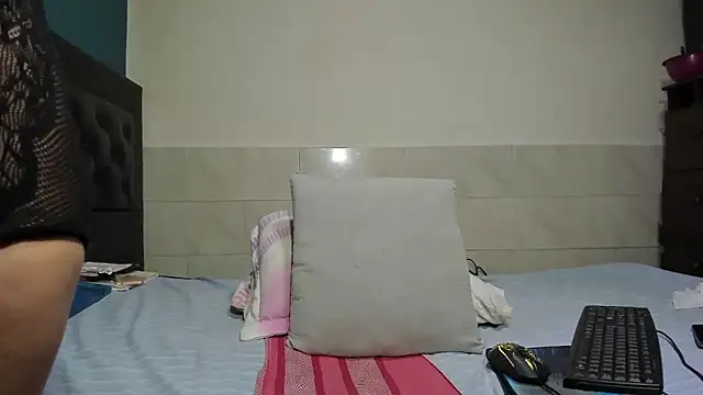 Stephannie  online show from 22, 3, 2026