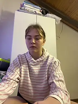 ella grays online show from 25, 1, 2025