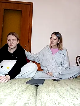 ella grays online show from 2, 2, 2026