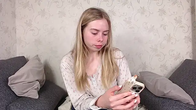 Snapshot of sofiaa_here chatting on 29, 4, 2026 sofiaa here online show from 29, 4, 2026