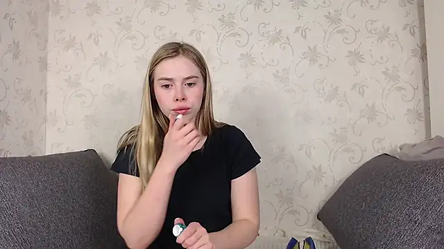 sofiaa here online show from 31, 3, 2026